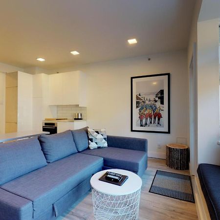 Lakefront Oasis By Harmony Whistler Bagian luar foto