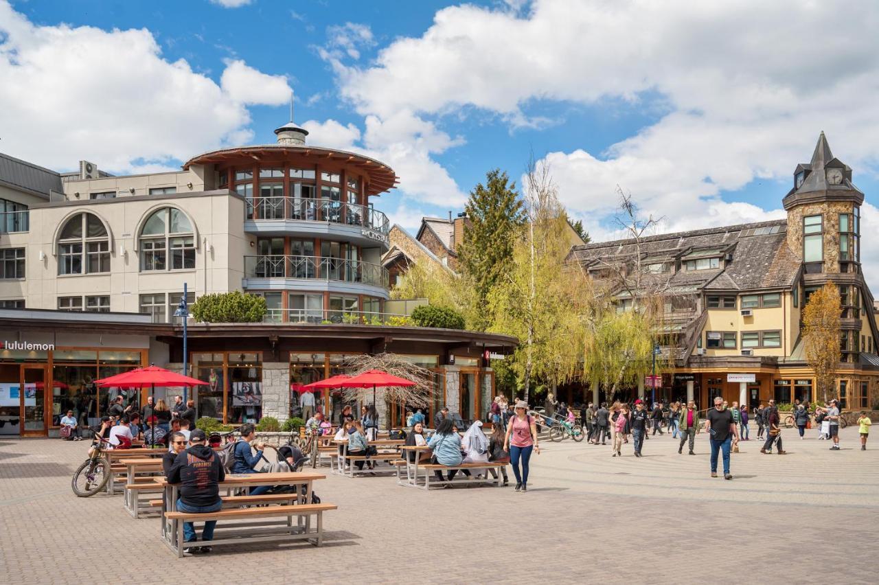 Lakefront Oasis By Harmony Whistler Bagian luar foto